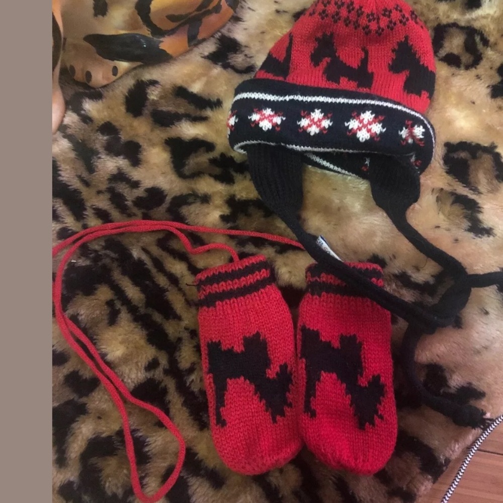 Children’s red black Scotty dog hat beanie gloves